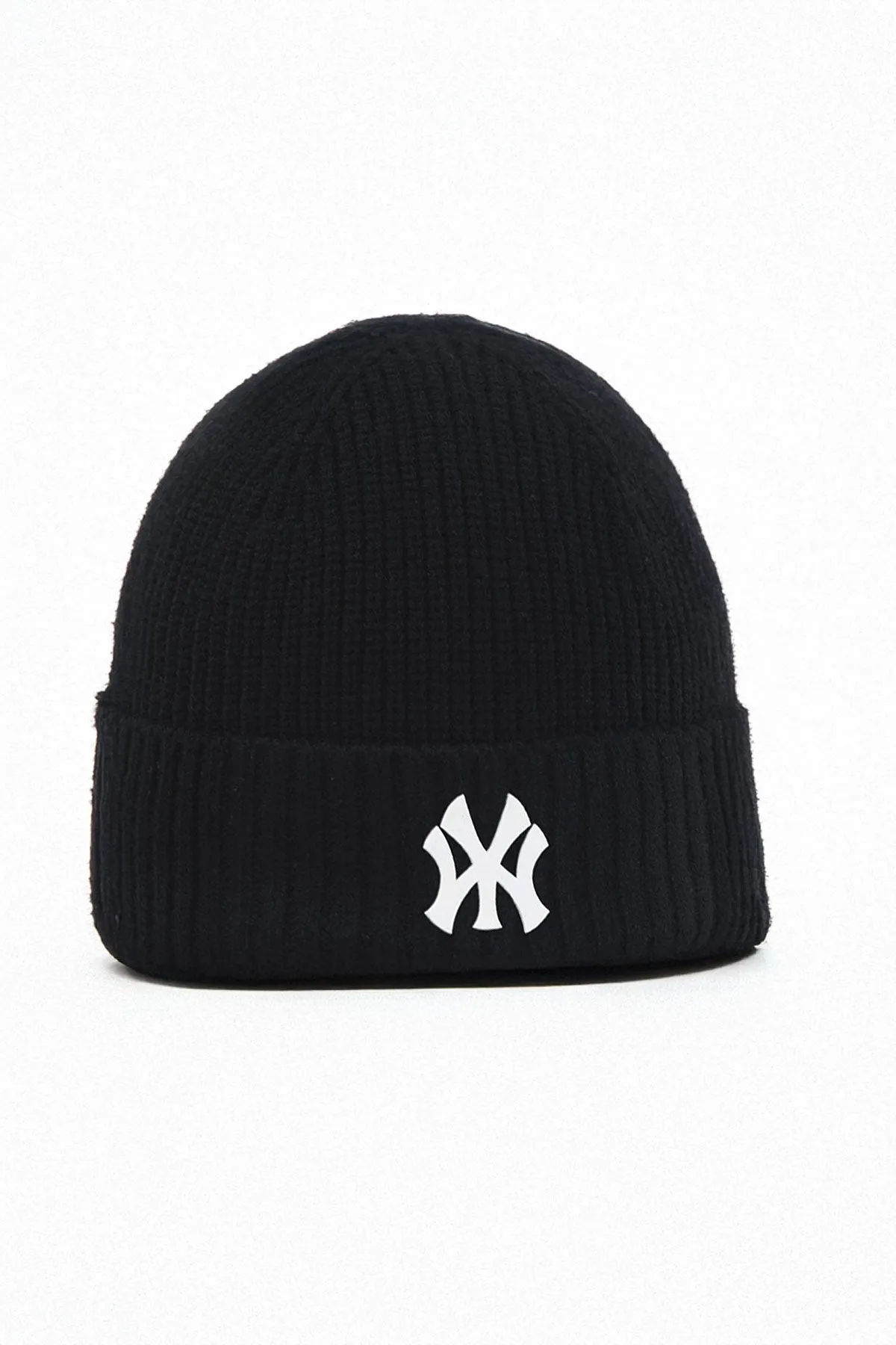 Black NY Classic Knitted Beanie - W23 - UBH0026