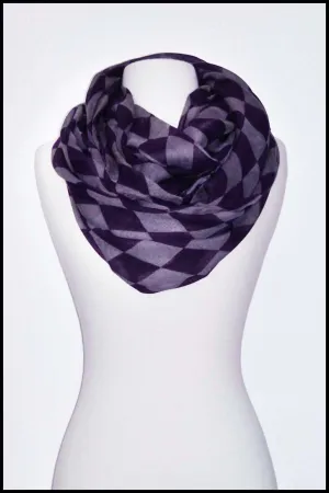 Diamond Shape Print Infinity Scarf