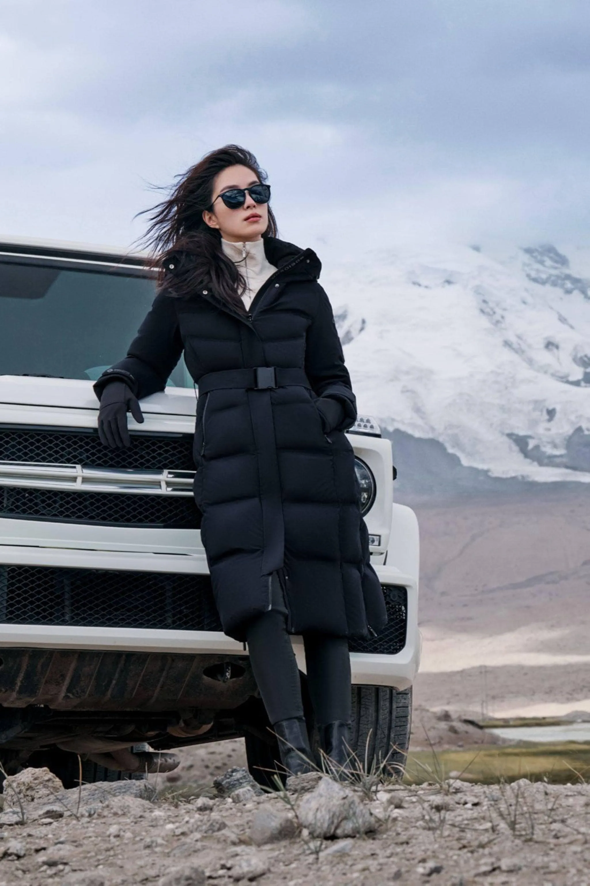 Premium GORE-TEX® Full-Length Down Corset Jacket for Ultimate Warmth and Style