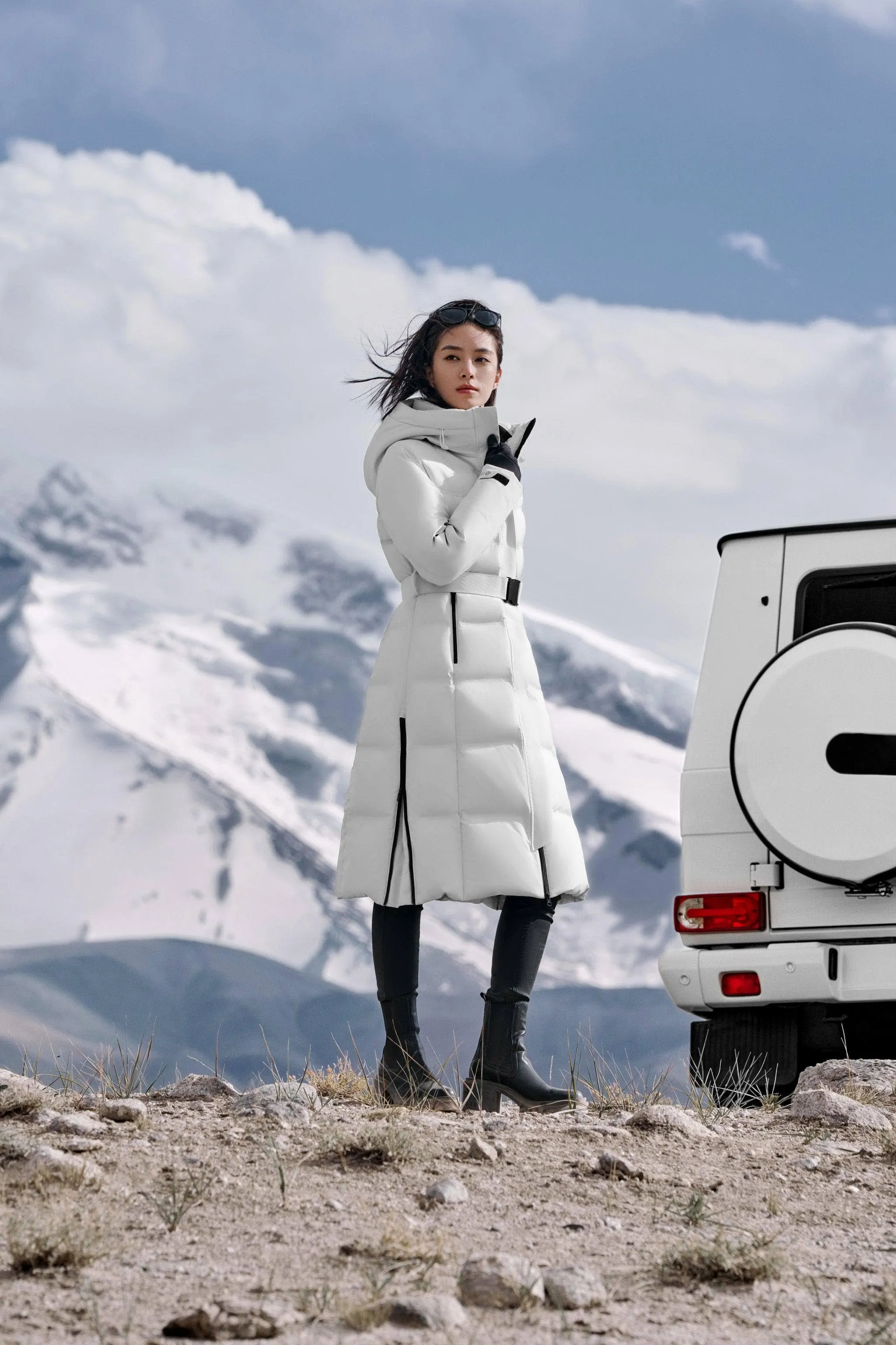 Premium GORE-TEX® Full-Length Down Corset Jacket for Ultimate Warmth and Style